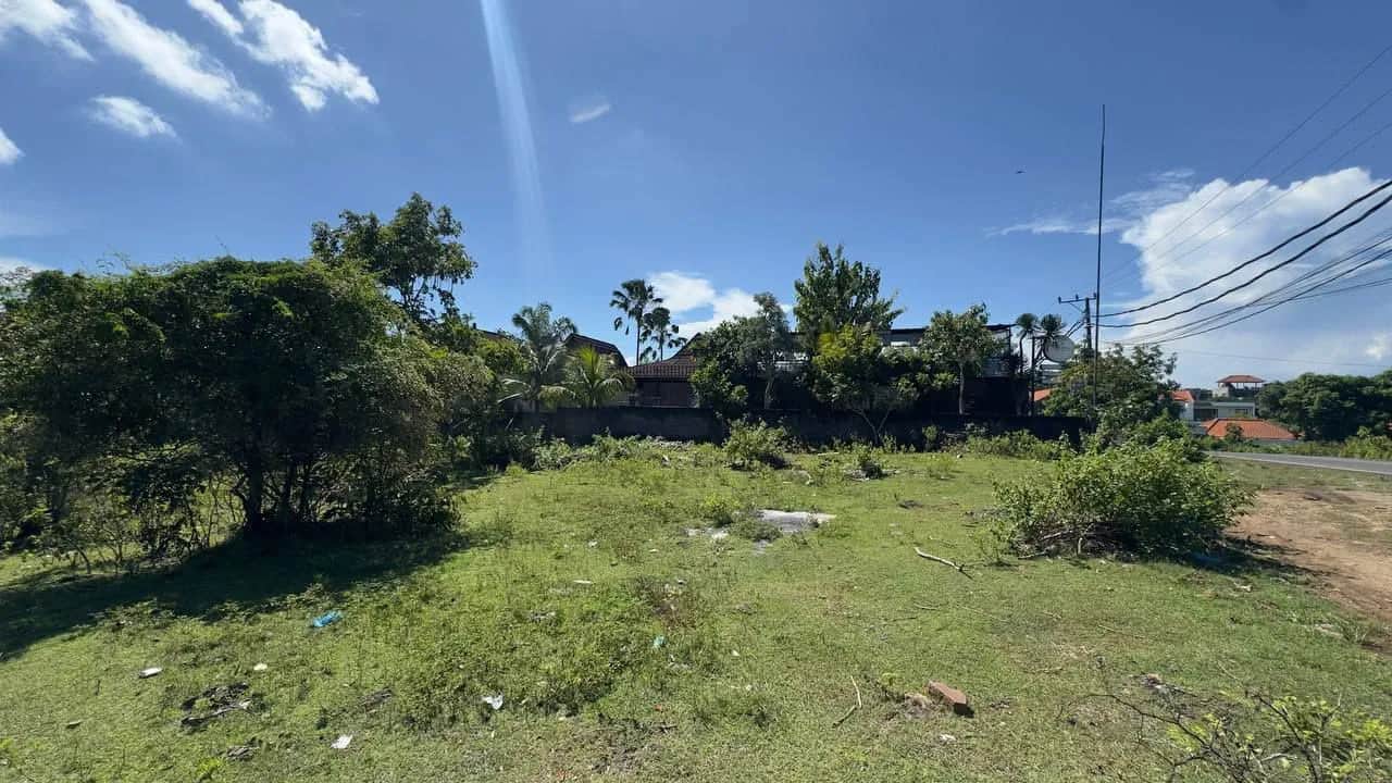 20 Are Main Road Land in Balangan, Freehold