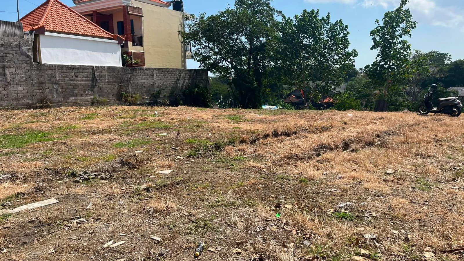50 Are Main Road Land for Sale in Pererenan, Freehold